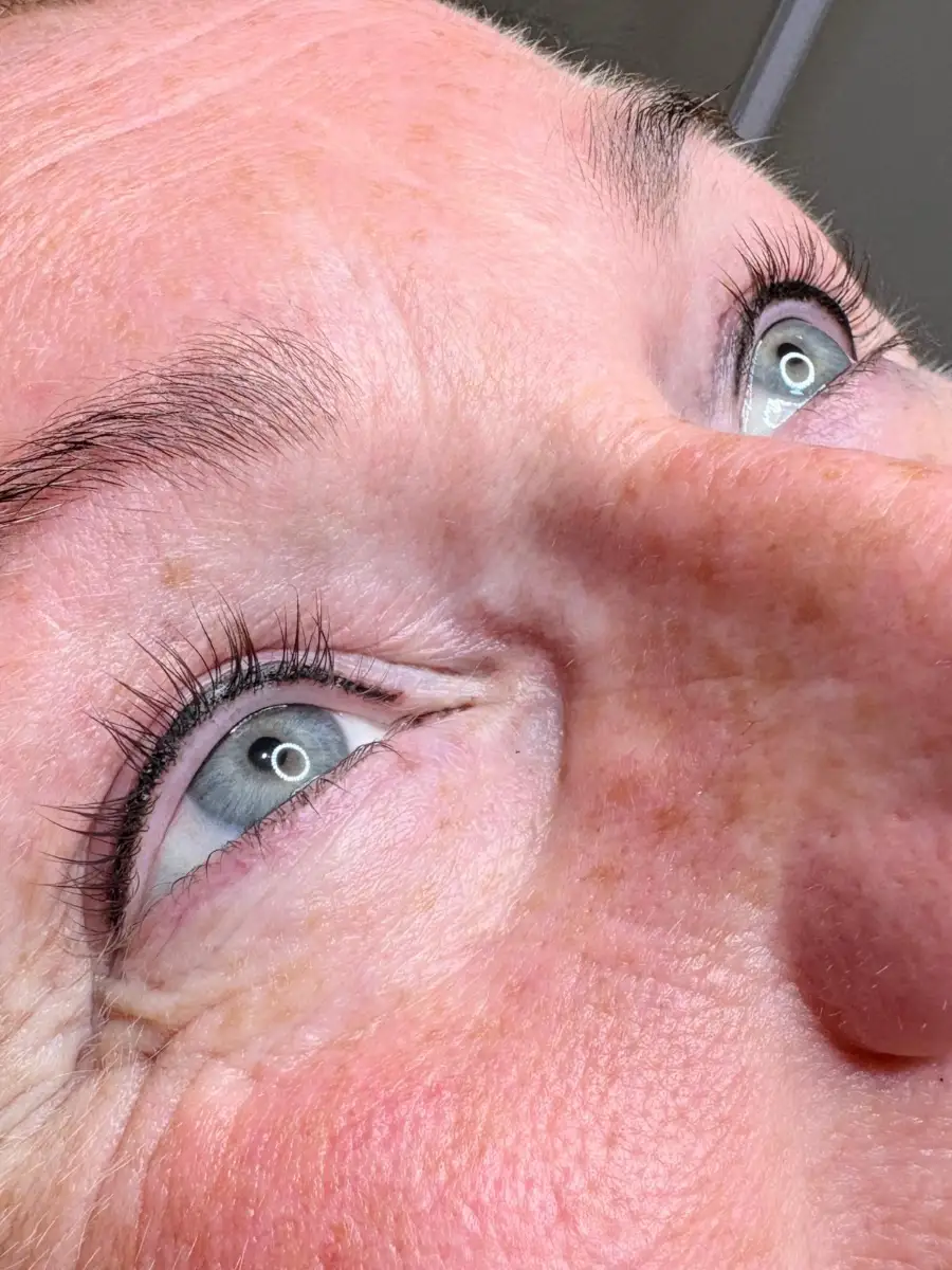 Klantresultaat permanente make-up wenkbrauwen door Nathalie Vogels